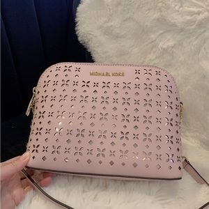 New michael kors cindy Large dome crossbody ballet